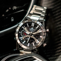 【CASIO 卡西歐】EDIFICE 藍牙 太陽能電力 碳纖維錶殼 獨特懸吊設計 賽車運動(ECB-2000D-1A)
