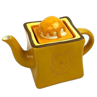 小禮堂 迪士尼 小熊維尼 造型陶瓷茶壺 440ml (黃吐司款)