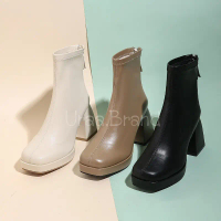 37-43 (พร้อมส่ง) 3 สี รองเท้าบูท บูทสั้น ส้นสูง 3 นิ้ว รุ่น CM Boots