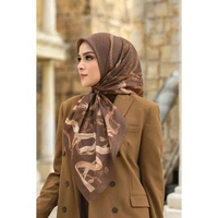 Buttonscarves Signature Chain Square Choco