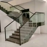 Relling Tangga balkon kaca tempered pegangan kayu