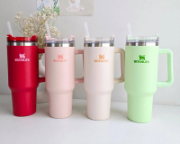 แก้วพร้อมหูจับ STANILEY 1250ml.