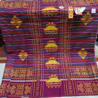 SARUNG KATUN CORAK BEKA BULUH