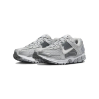 【NIKE 耐吉】Nike Zoom Vomero 5 Cool Grey 金屬銀灰 FJ4151-003(男鞋 休閒鞋)