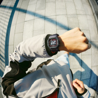 CASIO卡西歐 G-SHOCK DW-H5600MB-1A4 心率 血氧濃度 運動訓練方型數位錶 黑x紅 44.5 mm