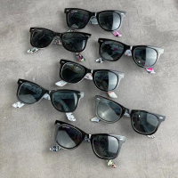 Kacamata Wayfarer Miring Motif Lengkap - Sunglasses - Ang Eyewear