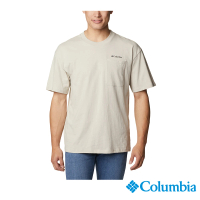 【Columbia 哥倫比亞 官方旗艦】男款-Break It Down™有機棉短袖上衣-卡其(UAM33770KI)