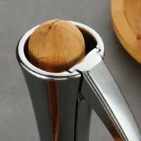 Household walnut clip size Hazelnut hickory clip Bigen nut pincers kitchen multi-function shelling tool