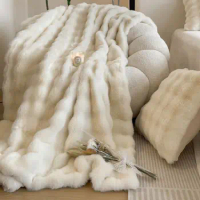 Faux Fur Velvet Fleece Blanket, Comfortable Plush Blanket, Double Layer Throw, Warm Cashmere, Coral Faux Rabbit Fur Bed Sheet