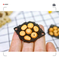 1:12 Mini Simulation Biscuits Food Models Dollhouse DIY Accessories Kids Toy 7pcs Biscuits With Black Dish