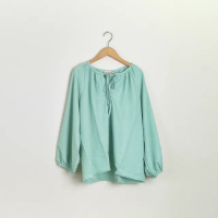 【CUMAR】拉克蘭袖寬鬆休閒長袖襯衫(綠 淺綠)