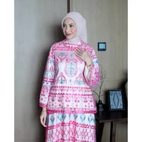 Myra Series Set by Sarah The Label S/M Raspberry