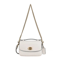 【COACH】COACH CASSIE 17經典C字旋釦荔枝紋牛皮翻蓋手提斜背包(白)