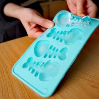 Funny Fishbone Shaped Ice Cube Tray Cocktails Ice Silicone Mold Pudding Jelly Chocolate Fondant Mould Ice Maker DIY Party Drink
