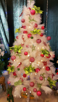6尺白色高級松針成品樹(玫紅綠)，內含聖誕樹+聖誕燈+聖誕花+蝴蝶結緞帶+聖誕球+聖誕飾品+花材，X射線【X030007】