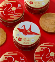 【預購】神戸風月堂  2025蛇年限定 千鶴 鐵盒 日本 年賀 神戶風月 迷你法蘭酥 附提袋 お年賀のお菓子