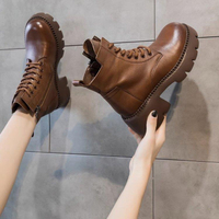 รองเท้าบูทมาร์ตินผู้หญิง 2023 รองเท้าบูทสั้นสไตล์อังกฤษพื้นหนาทุกคู่รองเท้าบูทอินเทรนด์ ~