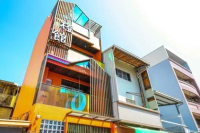 橙館民宿 6-16人台南包棟 免費停車 美萊茵🍊二館 ＃卡拉ＯＫ ＃電動麻將