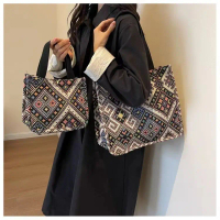 Large-capacity ethnic commuter tote bag, fashionable commuter fabric bag, ins-style shoulder bag for