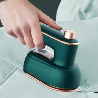 Portable Handheld Steam Iron Mini Travel Iron Fabric Garment Iron Hanging Ironing Wrinkles Removing Lightweight Steamer for Home