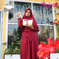 Quinta Cyra Tas Slingbag Wanita