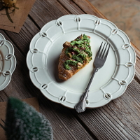北歐風擺盤白8寸歐式點心盤子小圓盤浮雕菜盤瓷盤蛋糕碟平盤陶瓷