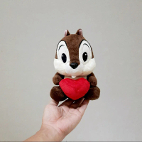 Boneka Tupai Disney Chip Bawa Love Size 18 Cm/ Tupai Disney