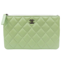 【二手名牌BRAND OFF】CHANEL 香奈兒 淺綠色 羊皮 拉鍊長夾 (後有染色)