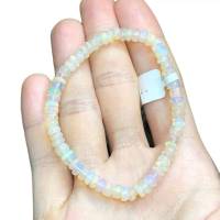 Chuỗi đá opal nhiều màu xinh