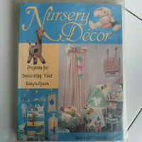 Buku Dekorasi Kamar Bayi \ Nursery Decor English Version"