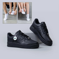 Air Force 1 Low Triple Black Dengan Kaos Kaki