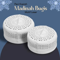 Peci Kopiah Madinah Bugis Putih Motif Lubang Kotak Premium Dewasa 4