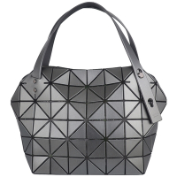 ISSEY MIYAKE 三宅一生 BAOBAO 金屬鐵灰色皮質三角格10x6手提/肩背包