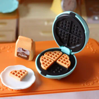 Dollhouse Kitchen Mini Toaster Waffle Miniature Items Bear Cookie Biscuits Food Electric Oven Girls Toys Dolls House Accessories