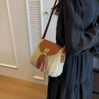 【巴黎精品】草編包側背藤編包-復古流蘇斜背翻蓋女包包2色a1hb83