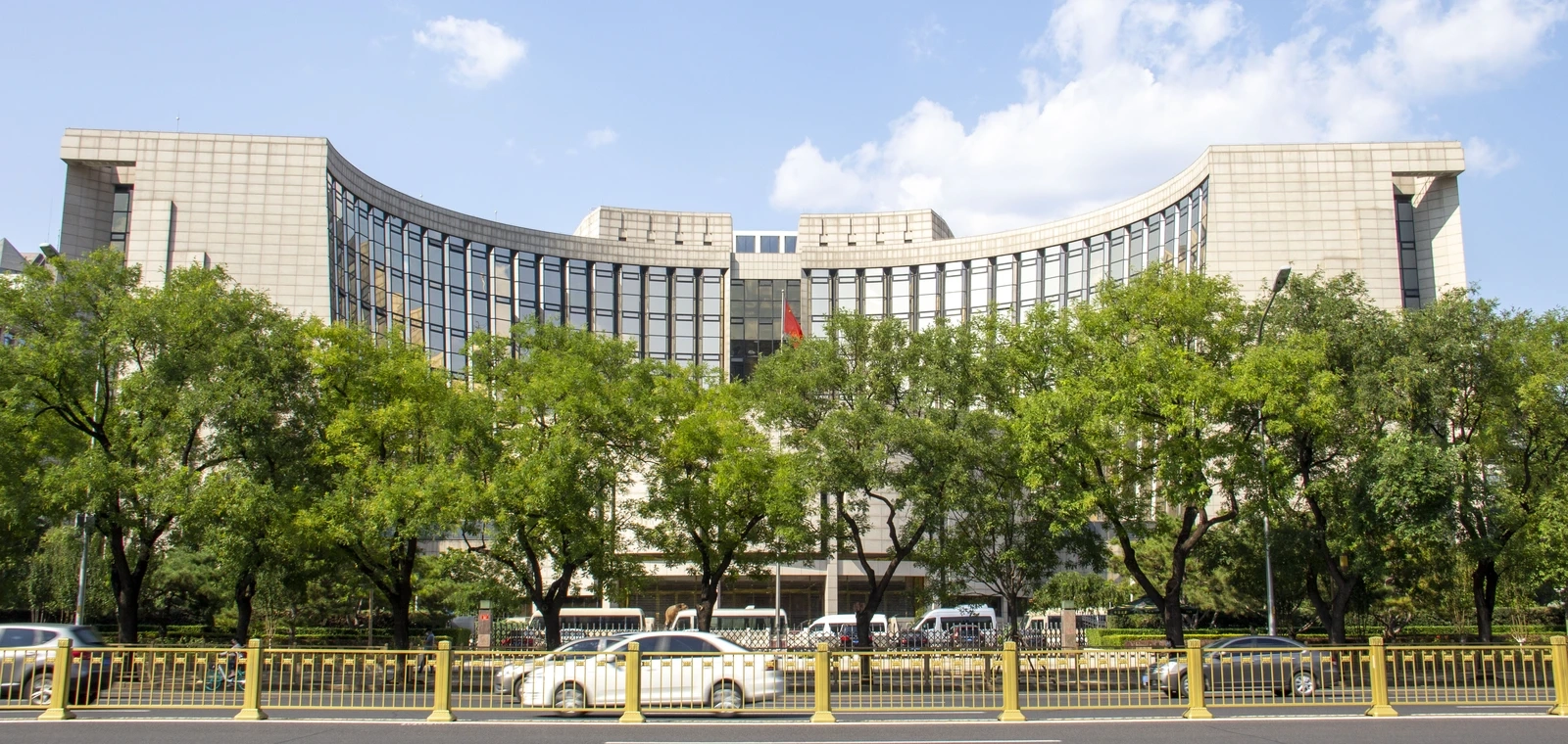 China LPR Frozen 16 Months | Cross-Border Sellers Face Yuan Pressure & Financing Squeeze