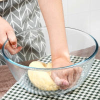 家用大號湯碗玻璃碗沙拉透明打蛋烘焙碗和面盆帶蓋微波爐耐高溫熱