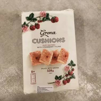 Grona Cushions Puff Pastries isi Strawberry snack import
