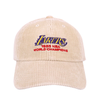 【毒】Mitchell & Ness  NBA 85 World Champ Dad Strapback 湖人 米白 棒球帽 經典【領券折222｜Cube卡+APP下單最高10%回饋】