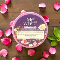 Me White Roselle & White Rose Face & Body Scrub 150 g สำหรับผิวขาวกระจ่างใส ด้วยส่วนผสมจากโรสเลลและโ