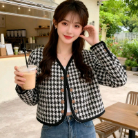 Cardigan Tweed Cewek Pink Muda dan Houndstooth Hitam putih Elegan M723 dengan Desain Klasik dan Nyam
