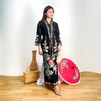Lausboutique Kebaya Adiwangsa-Seri Bunga-Kebaya Bordir Encim Peranakan Bunga orange