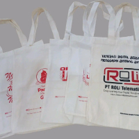 TOTEBAG CUSTOM UKURAN 30 x 40 x 10cm BAHAN TC20 (KOMBINASI KATUN DAN POLYESTER) / TOTEBAG CUSTOM / T