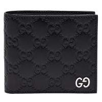 GUCCI 經典Signature系列GG壓紋銀色金屬LOGO牛皮折疊短夾(黑-8卡)