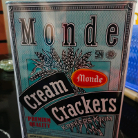 Biskuit Kaleng Monde Cream Crackers 1.2kg Kering - Kue Kering Jumbo 1.2kg