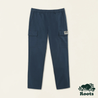 【Roots】Roots男裝-城市旅者系列 文字LOGO口袋設計休閒工作褲(藍色)