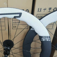 Black White 700C Road Bicycle Carbon Wheels V brake Disc Brake Bike Wheelset Clincher / Tubeless 6 Colors Available