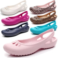 Summer Lightweight Non-Slip Hole Shoes Women's Flat Sandals Nurse Shoes Casual Jelly Beach Shoes Female Waterproof Flip Flops