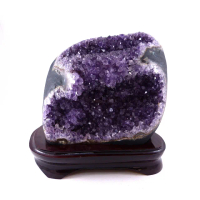 【寶峻晶石館】紫水晶座 2.1kg(WA948)
