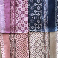 Alfaro  บาวาคอตตอนลายดอกมีเพชรป้ายห้อยP4 ขนาดหลาสกู